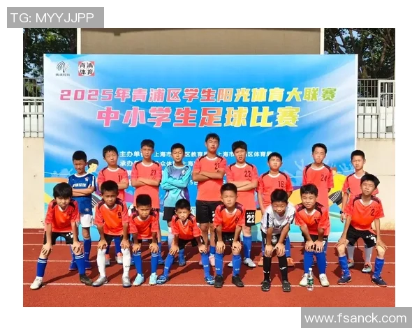 足球明星球员聚乐图片展现绿茵场上的激情与荣耀瞬间